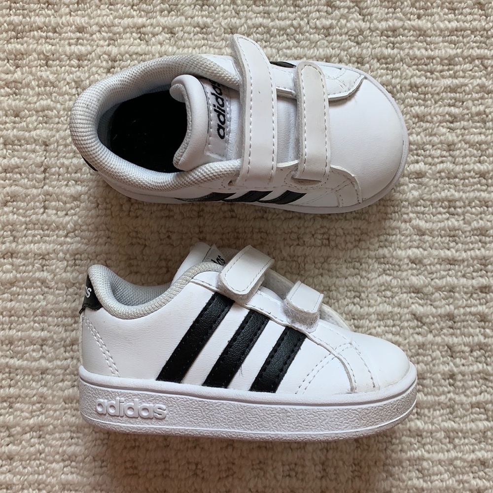 Adidas Sneakers Baby Size 4 Black White